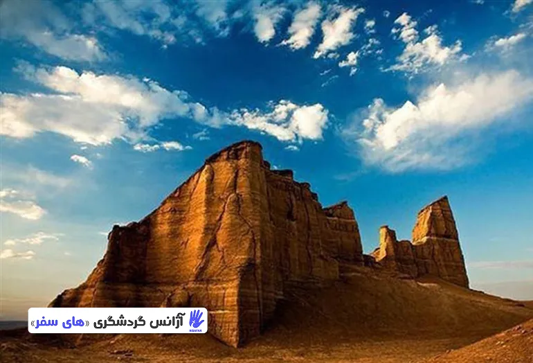 فعالیت‌های گردشگری در کلوت‌های شهداد 