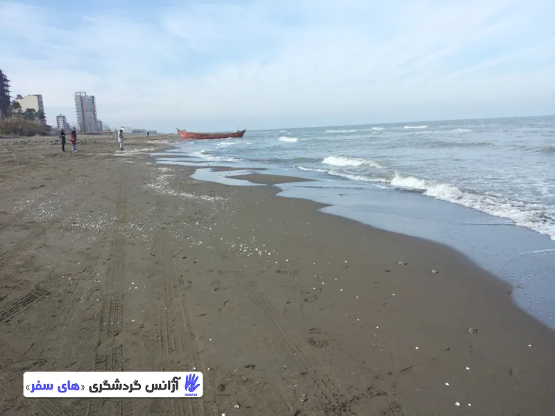 ساحل فرح‌آباد و آثار تاریخی منطقه